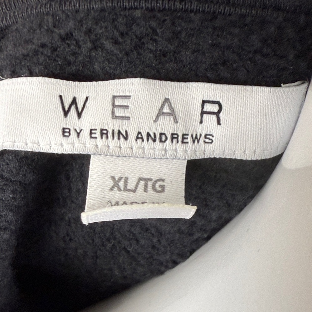 Wear by Erin Andrews Patriots Super Bowl LIX Black Sweatshirt - Picture 2 of 6